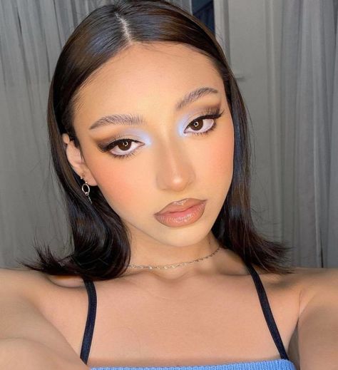 The Inner-Corner Color Pop Eyeshadow Makeup Trend Is All Over Social Media This Summer | Fashionisers© - Part 4 Color Pop Eyeshadow, Colour Pop Makeup, Pop Makeup, Prom Makeup Looks, Work Makeup, Summer Makeup Looks, Formal Makeup, Dope Makeup, Colorful Eye Makeup