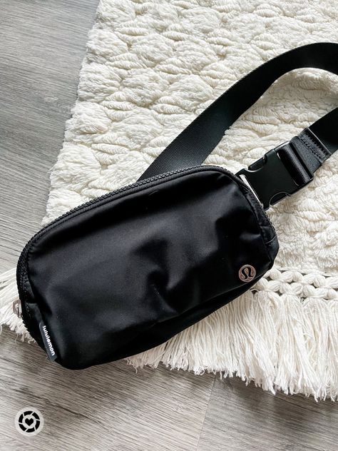 Lulu Black Belt Bag, Lily Lemon Belt Bag, Lu Lu Lemon Belt Bag, Lulu Lemon Everywhere Belt Bag, Lulemon Everywhere Belt Bag, Lulu Crossbody Bag, Lulu Lemon Crossbody Bag, Fanny Pack Aesthetic, Lulu Lemon Belt Bag