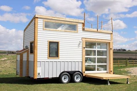 Rooftop Deck Tiny Homes Image 10 Tiny Mobile House, Houses Design, Small Tiny House, Tiny House Trailer, Building A Tiny House, Small Room Design, Tiny House Movement, Tiny House Living, Diy Interior