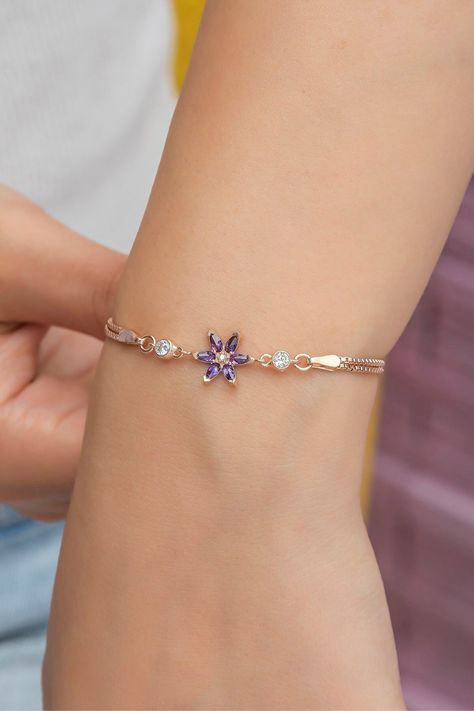 Purple Stone Lotus Flower Sterling Silver Bracelet ♥ ✔️Metal Used: 925 Sterling Silver ✔️Weight : 3,90 Gr ✔️Chain Length : 17+4 Cm ✔️Stone Type : Zircon ✔️Coating : Rose Gold Plated ⚠️Care: It does not darken as long as contact with substances such as Perfume, Water, Alcohol, Cream, Bleach is avoided. -NRZ998509 Minimalist Accessories Jewellery, Gold Bracelet Simple, Bracelet Rose Gold, Fancy Jewellery Designs, Silver Bracelets For Women, Accesories Jewelry, Bracelet Minimalist, Bracelet Metal, Purple Bracelet