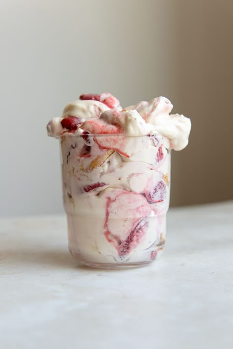 This strawberry shortcake pudding is the perfect summer dessert. It is easy to make and can feed a large crowd. Everyone will love it! Strawberry Shortcake Pudding, High Snacks, Guava Desserts, The Palatable Life, Palatable Life, Coffee Cake Cookies, Maple Whipped Cream, Magnolia Bakery Banana Pudding, Perfect Grilled Cheese