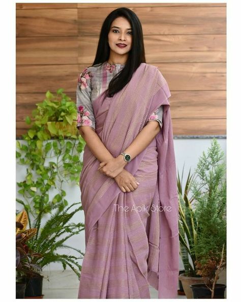 Saree Dress Pattern, Saree Jacket Designs, Saree Jackets, Formal Saree, Cotton Saree Blouse Designs, Cotton Blouse Design, Simple Saree Designs, Cotton Saree Blouse, Sari Design