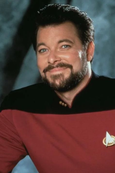 Jonathan Frakes plays William T. Riker in Star Trek: Picard Season 3. He also played him in Star Trek: The Next Generation and its movies. Star Trek Picard Season 3, Uss Enterprise D, Star Trek Crew, Jonathan Frakes, Star Trek Picard, Captain Picard, Star Trek Tv, Star Trek Series, Star Trek Images