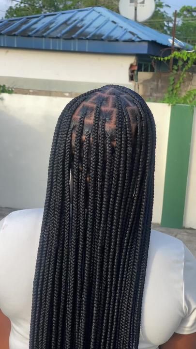 Smeduim Knotless Braids, Semi Medium Knotless Braids, Types Of Knotless Braids, Smedium Knotless With Curled Ends, Smedium Knotless Braid Parting, Knotless Braids Small Medium, Regular Knotless Braids, Smedium Knotless Styles, Knotless Braids Medium Size