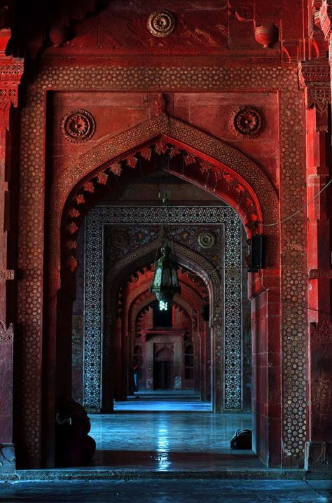 Arabian Palace, India Architecture, Royal Indian, Palace Interior, Indian Architecture, Indian Aesthetic, Arabian Nights, Ancient Architecture, Islamic Architecture