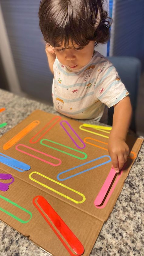 Montisorri Toddler Activity, Preschool Marker Activities, Toddler Cardboard Box Activities, Twos Activities Ideas, Activity Boxes For Preschoolers, Toddler Popsicle Stick Crafts, Preschool Popsicle Stick Crafts, Toddler Cardboard Crafts, Toddler Activities With Popsicle Sticks