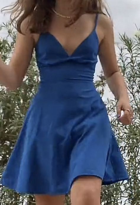 Party Dress Flowy, Beach Wedding Guest Dress Short, Flowy Blue Dress Short, Dark Blue Grad Dresses Short, Short Blue Summer Dress, Dark Blue Party Dresses, Navy Blue Semi Formal Dresses, Blue Dress Simple Casual, Blue Spaghetti Strap Dress Short