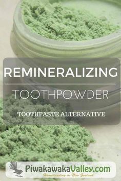 A simple recipe for A Better Alternative to Toothpaste: Remineralizing Tooth Powder Homemade Toothpaste Recipe, Make Your Own Toothpaste, Diy Toothpaste, Toothpaste Recipe, Homemade Toothpaste, Pasta Dental, Tooth Powder, Brush Your Teeth, Natural Toothpaste