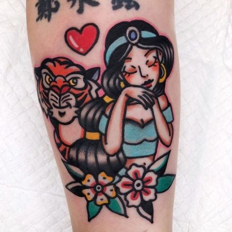 Old School Disney Tattoo, Traditional Disney Tattoo, People Tattoo, Tattoo 2022, Tattoos 2023, 90s Tattoos, Filler Ideas, Traditional Style Tattoo