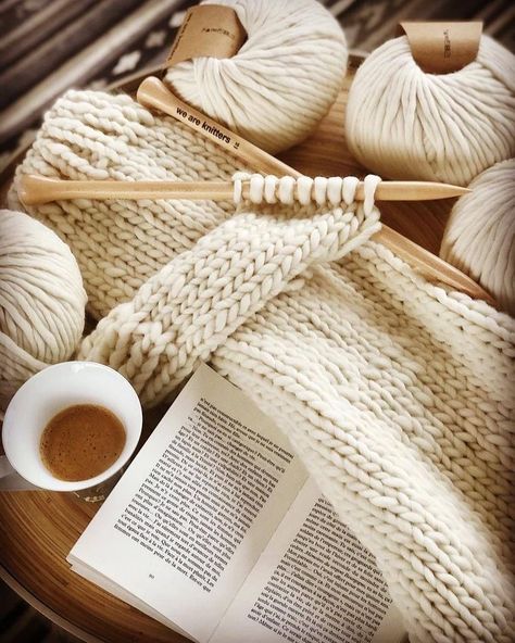 Yarn Aesthetic, Yarn Display, Knitting Things, The White Princess, Knitting Kit, Crochet Business, Crochet And Knitting, Knitted Wit, Knitting Girls