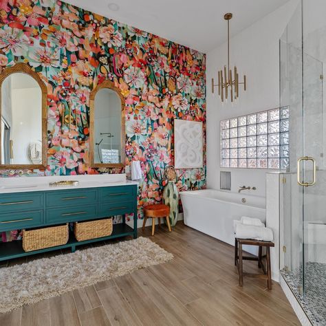 Colorful Maximalist Bathroom, Eclectic Bathroom Wallpaper, Colorful Bathroom Cabinets, Vibrant Bathroom Ideas, Bold Wallpaper Bathroom, Bright Bathroom Ideas, Whimsical Bathroom Ideas, Fun Powder Room Ideas, Fun Bathroom Colors