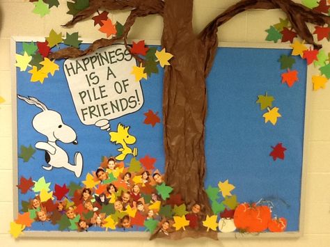 Happiness is a Pile of Friends bulletin board.  Too cute! Friends Bulletin Board, Thanksgiving Bulletin Board, Bulletin Board Tree, October Bulletin Boards, November Bulletin Boards, Door Bulletin Boards, Music Bulletin Boards, Christmas Bulletin Boards, Thanksgiving Bulletin Boards