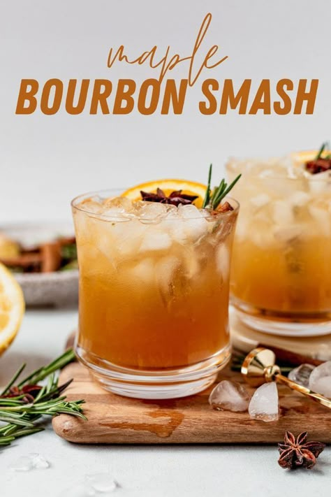 Burbon Drinks, Ginger Beer Drinks, Maple Cocktail, Ginger Beer Cocktail, Bourbon Cocktail Recipe, Easy Pumpkin Dessert, Pitcher Cocktails, Bourbon Smash, Maple Bourbon