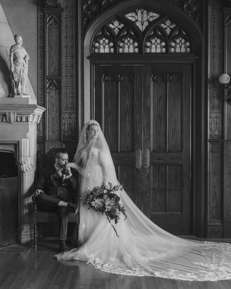 We love a “Victorian-Gothic” esque wedding 😍 I can’t believe I’m just getting around to posting images from the jaw-droppingly stunning wedding that I second shot for @bellagaviniphoto This day was perfect all around, from the vibes, to the gorgeous location & November weather 🤩 . . . Busy season is just about upon us. My first wedding to kick it off is THIS Saturday and I cannot be more excited! 😍 this year is going to be such a killer year and I can’t wait to create and celebrate the lo... Graveyard Wedding Photos, Victorian Wedding Photos, Gothic Wedding Pictures, Classy Gothic Wedding, Day Of Wedding Photos, Gothic Winter Wedding, Gothic Wedding Photography, Dark Victorian Wedding, Iconic Wedding Photos