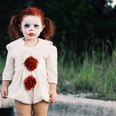 Pennywise Costume for Kids - Halloween costume Pennywise Costume For Kids, Halloween Costume Ideas Kids, Toddler Girl Halloween Costume, Diy Scarecrow Costume, Halloween Costume Ideas For Kids, Pennywise Costume, Costume Ideas For Kids, Halloween Costumes Scarecrow, Halloween Costume Toddler Girl