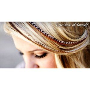 want!! Feathers In Hair, Honey Ombre, Two Feathers, Hair Extensions Before And After, Feather Extensions, Feather Hair Extensions, Hair Accessories Boho, Feather Hair, Feathered Hairstyles