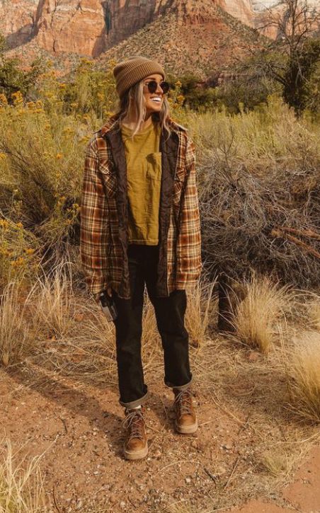 Girly Boho Grunge Outfits, Fall Outfits 2024 Birkenstock, Utah Hiking Outfit Winter, Cute Winter Camping Outfits, Fall Woodsy Outfits, Boho Outdoorsy Style, Outdoors Women Style, Nature Walk Aesthetic Outfit, Granola Inspired Outfits