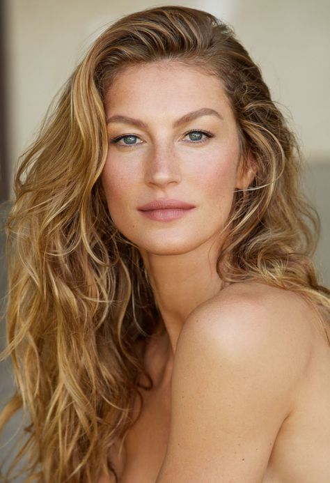 Gisele Bundchen Hair, Blonde Hair Models, Book Lessons, Gisele B, Rms Beauty, Doutzen Kroes, Gisele Bündchen, Gisele Bundchen, Rio Grande Do Sul