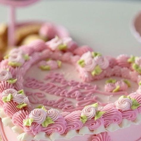 English Garden Tea Party, Tea Party Cake, Pinterest Cake, Garden Tea Party, Heart Cakes, Tea Party Theme, Party Inspo, Tea Party Garden, Heart Cake