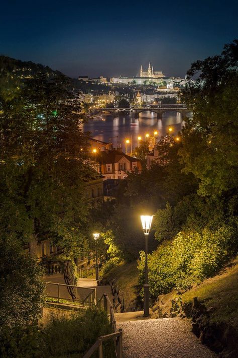 Prague at night Cesky Krumlov, Prague Travel, Fotografi Kota, Prague Czech Republic, Beaux Villages, Foto Art, Gdansk, Most Beautiful Cities, Alam Yang Indah