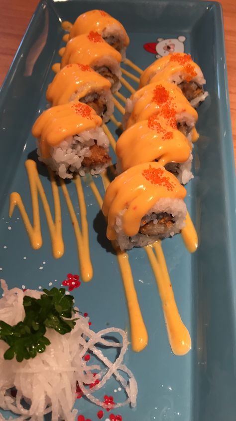 Sushi time Ichiban Sushi Snapgram, Sushi Photography Instagram, Best Beef Recipes, Foods For Healthy Skin, Food Hunter, Sushi Time, Food Vids, Happy Foods, Snap Food