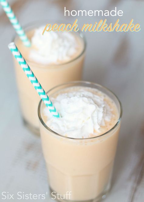 Homemade Fresh Peach Milkshake - Six Sisters' Stuff | Blend up this 5 minute, 5 ingredients or less recipe for a sweet summer treat! #sixsistersstuff #milkshake #peachrecipe #summerrecipe #5ingredientsorless Peach Milkshake Recipe, Strawberry Kiwi Smoothie, Peach Milkshake, Grape Salad Recipe, Smoothie Fruit, Kiwi Smoothie, Six Sisters Stuff, Enjoy Your Meal, Six Sisters