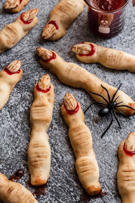 Best Witch Finger Cookies for Halloween Parties - Celebrations at Home Mini Muffin Appetizers, Halloween Finger Cookies, Cookies For Halloween, Witch Finger Cookies, Halloween Finger Foods, Witch Cookie, Finger Cookies, Witches Fingers, Herbst Bucket List