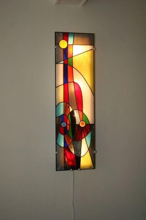 Applique Art Deco, Diy Stained Glass Window, Lampe Art Deco, Glass Art Pictures, Modern Stained Glass, Stained Glass Light, Stained Glass Door, Glass Painting Designs, Tiffany Stained Glass