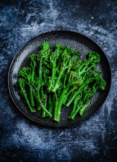 Private Chef Meals, Tenderstem Broccoli Recipe, Cooking Broccoli, How To Cook Broccoli, Tenderstem Broccoli, Hosting Ideas, Quick Side Dishes, Broccoli Recipe, Preserved Lemons