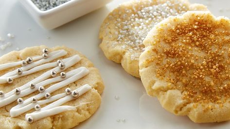 Easy Breeze Sugar Cookies Recipe - Allrecipes.com Holiday Sugar Cookies, Baked Pineapple, Almond Breeze, Cake Mug, Sugar Frosting, Easy Sugar Cookies, Low Cholesterol, Snickerdoodles, Sugar Cookies Recipe