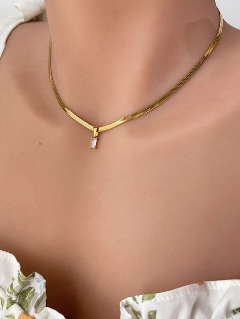 Gold Necklace Chain Women, Shein Gold Necklace, Gold Chain With Pendant For Women, Gold Chains For Women Design, Yearbook Portraits, Gold Choker Necklace Indian, Gold Chain Designs For Women, Necklace Designs Gold, Raani Haar