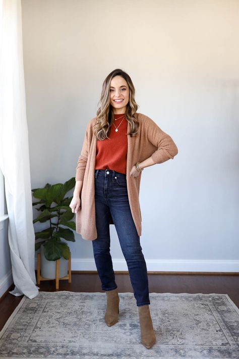 10 Items 20 Outfits: Casual Edition - Pumps & Push Ups Casual Outfit For Dinner With Friends, Casual Friday Work Outfits Winter, Look Casual Otoño, Casual Friday Work Outfits, Friday Outfit For Work, Jeans Outfit For Work, 20 Outfits, Petite Style, Push Ups