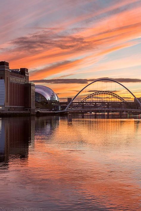 New Castle Upon Tyne, Newcastle Aesthetic, Newcastle Quayside, Uk Aesthetic, Castle Keep, Newcastle England, 2022 Goals, England Aesthetic, Newcastle University