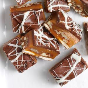 Caramel Pretzel Bites- Subscriber exclusive recipe from Taste of Home Caramel Pretzel Bites, Caramels Recipe, Sweetened Condensed Milk Recipes, Pretzel Bites Recipes, Christmas Candy Homemade, Butter Crunch, Caramel Pretzels, Condensed Milk Recipes, Candy Recipe