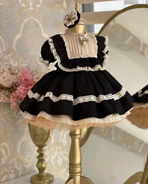 Princess Dress For Birthday, Vintage Princess Dress, Luxury Kids Clothes, Easter Photography, Kids Wear Girls, Goth Baby, Vintage Girls Dresses, Kids Dress Wear, Aesthetic Dress