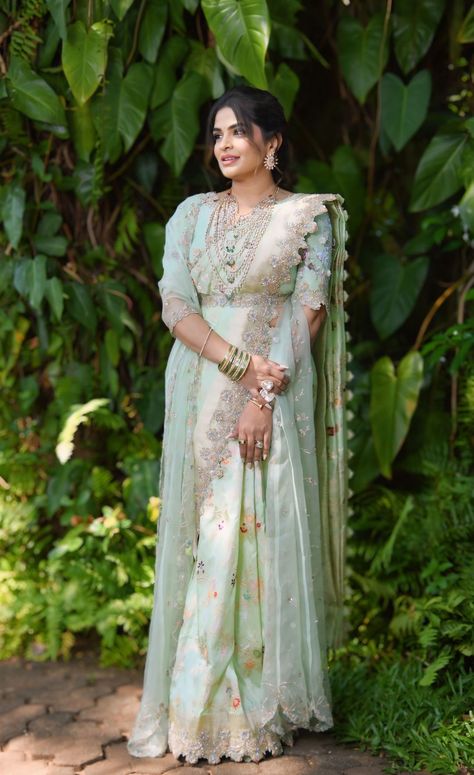 Green Saree Look, Telugu Saree, Pastel Green Saree, Bangalore Wedding, Reception Saree, Lehenga Saree Design, Saree Wearing Styles, Marriage Dress, Indian Bridal Sarees