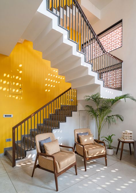 4 Ahmedabad homes conceptualised around light and natural materials South Facing House, Staircase Design Modern, Architecture Set, Indian Home Design, Stairs Design Modern, Modern Stairs, Traditional Building, Floor Layout, Indian Home