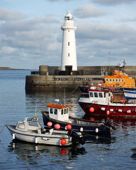 Donaghadee Lighthouse, Northern Ireland Donaghadee Lighthouse, Ice Fishing House, Lighthouse Pictures, Beautiful Lighthouse, Beacon Of Light, Light House, Small Boats, Fishing Villages, Ireland Travel