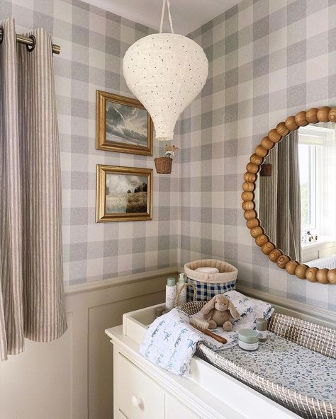 A baby boy nursery room with grey and white gingham wallpaper, a hot air balloon, and vintage touches Vintage Nursery Boy, Baby Boy Nursery Ideas, Boy Nurseries, Boy Nursery Ideas, Vintage Baby Boys, Nursery Rooms, Boy’s Room, Baby Room Inspiration, Baby Boy Room Nursery