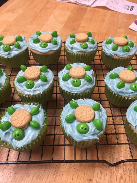 Turtle Shell Cupcakes, Diy Beach Cupcakes, Sea Turtle Cupcakes Ideas, Sea Turtle Snack, Turtle Birthday Cupcakes, Turtle Cupcake Cakes Pull Apart, Turtle Theme Birthday Party, Turtle Cakes Ideas, Turtle Snacks For Kids