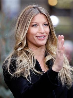 gisele bundchen - hair Gisele Hair, Gisele Bundchen Hair, Hair Color Flamboyage, Diy Balayage, Ombre Highlights, Ash Blonde Hair, Hair Cute, Gisele Bündchen, Gisele Bundchen