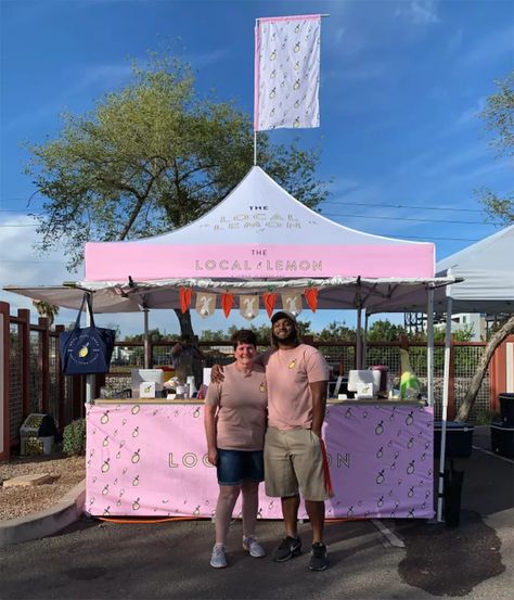 Tent Market Design, Pop Up Shop Set Up Ideas Food, Food Stand Design Street Farmers' Market, Vendor Canopy Ideas, Food Vendor Tent Ideas, Farmers Market Lemonade, Vendor Food Booth Ideas, Lemonade Stand Farmers Market, Farmers Market Tent Booth Displays