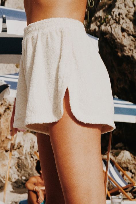 Terry Original's – TERRY-TOWELLING Cruise Shirt, Mode Ootd, European Summer, Mode Streetwear, Mode Inspiration, Moda Casual, Look Fashion, Beach Outfit, Lace Shorts