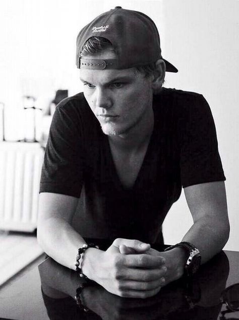 Avicii Tim Bergling, King Of Music, Never Look Back, Avicii, Sweet Soul, Dubstep, See More, We Heart It, Dj