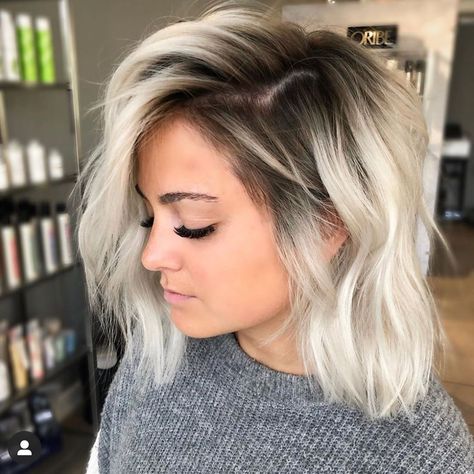 ✨BEST OF BALAYAGE & Hair on Instagram: “These rooted Ice blonde lobs got me 💘 by @hairbymadolynn #bestofbalayage #showmethebalayage” Icy Platinum Blonde Balayage Dark Roots, Blonde Hair With Roots, Ice Blonde Hair, Blonde Lob, Ice Blonde, Ombre Hair Blonde, Dark Roots Blonde Hair, Vlasové Trendy, Platinum Blonde Hair