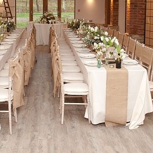 Cream and Taupe Wedding Inspiration and Ideas - hessian table runners (available from www.theweddingofmydreams.co.uk) Wedding Table Cloths, Hessian Table Runner, Wedding Table Layouts, Taupe Wedding, Burlap Runners, Tafel Decor, Beige Wedding, Burlap Table Runners, Wedding Table Flowers