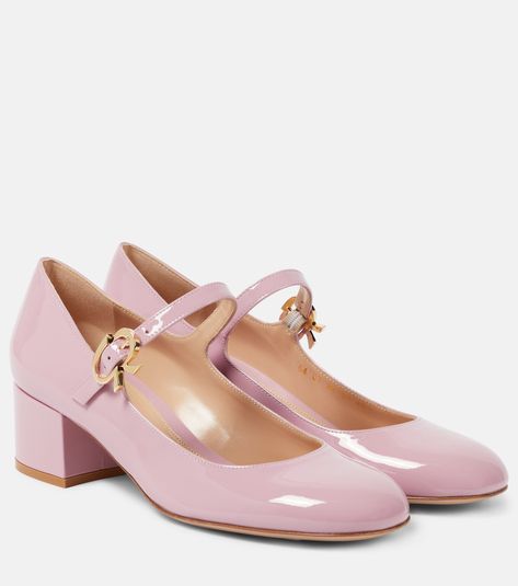 Mary Ribbon patent leather pumps in pink - Gianvito Rossi | Mytheresa Southern Belle Aesthetic, Fashion Sketchbook Inspiration, Mid Heels Pumps, Pink Patent Leather, Rossi Shoes, Pink Pumps, Shoe Inspiration, Shoe Inspo, Girly Shoes