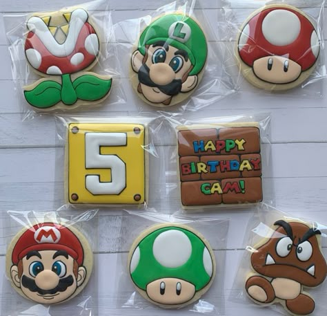 Super Mario Royal Icing Cookies, Super Mario Cookies Birthday, Mario Cookies Decorated Easy, Mario Birthday Cookies Decorated, Mario 1 Up, Mario Party Cake Pops, Mario And Luigi Cookies, Mario Birthday Party Cookies, Mario Bros Cookies Decorated