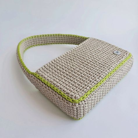 Crochet Rectangle Bag, Crochet Hand Bag, Crochet Bag Tutorial, Crochet Hack, Crochet Bag Tutorials, Diy Bag Designs, Crochet Business, Crochet Handbags Patterns, Crochet Goodies