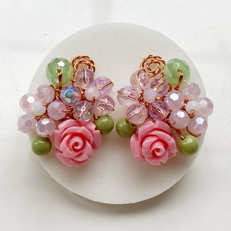 Pastel pink  colour stud earrings . - earrings size 2.0 cm. - come with jewellery box. Thank you for visiting PastelGems Handmade Wire Jewelry, Women Gifts, Pink Colour, Pink Earrings, Bead Jewelry, Seed Bead Jewelry, Acrylic Beads, Seed Bead, Pastel Pink